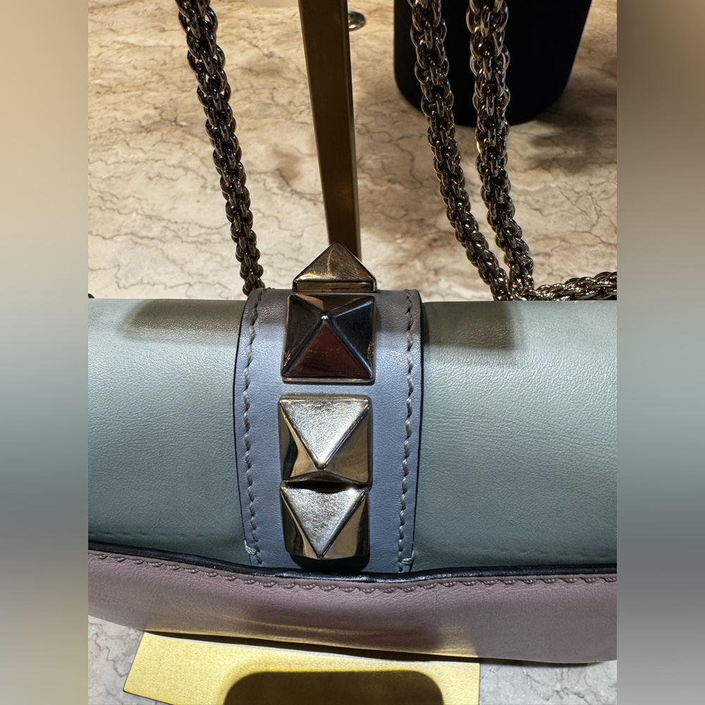 Valentino Garavani Glam Lock Shoulder Bag, GUC. COA - Picture 6 of 16